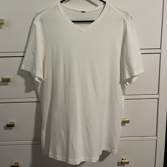 LOT OF 4 Lululemon 5 Year Basic T Shirts - Size Medium - Picture 3 of 4